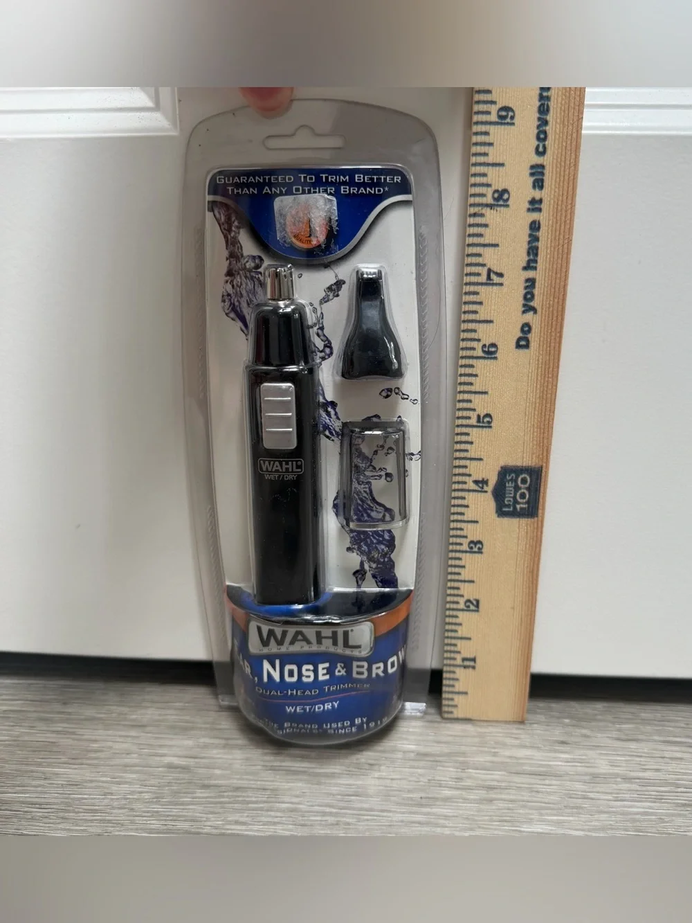 WAHL EAR NOSE AND BROW HAIR TRIMMER NEW BATTERY OPERATED